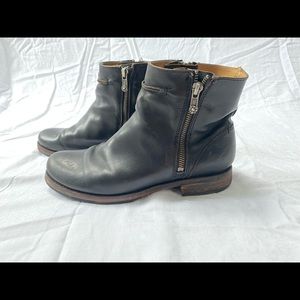 FRYE Veronica seem short black BOOTS 7.5